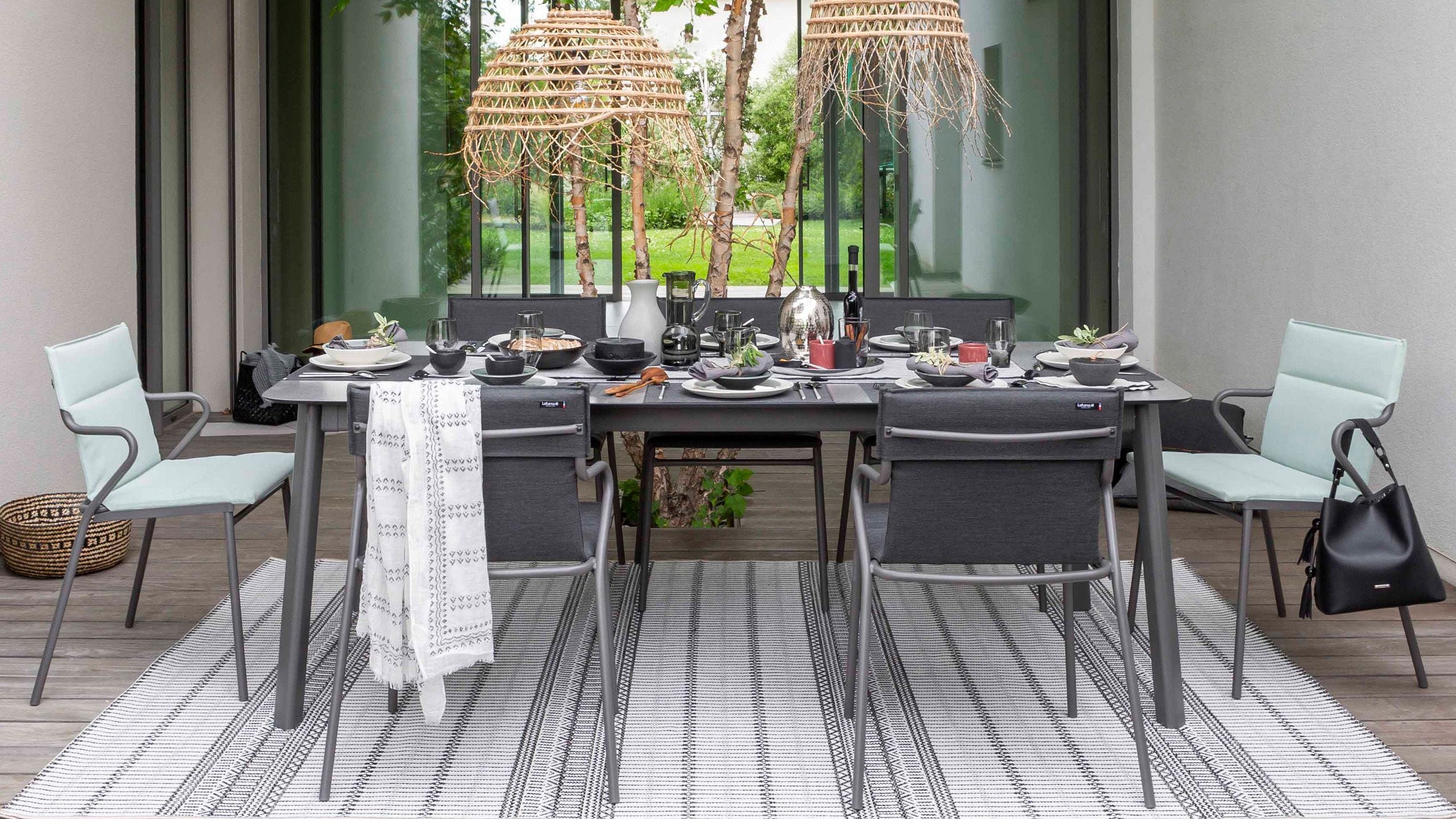 What is the best material for a garden table