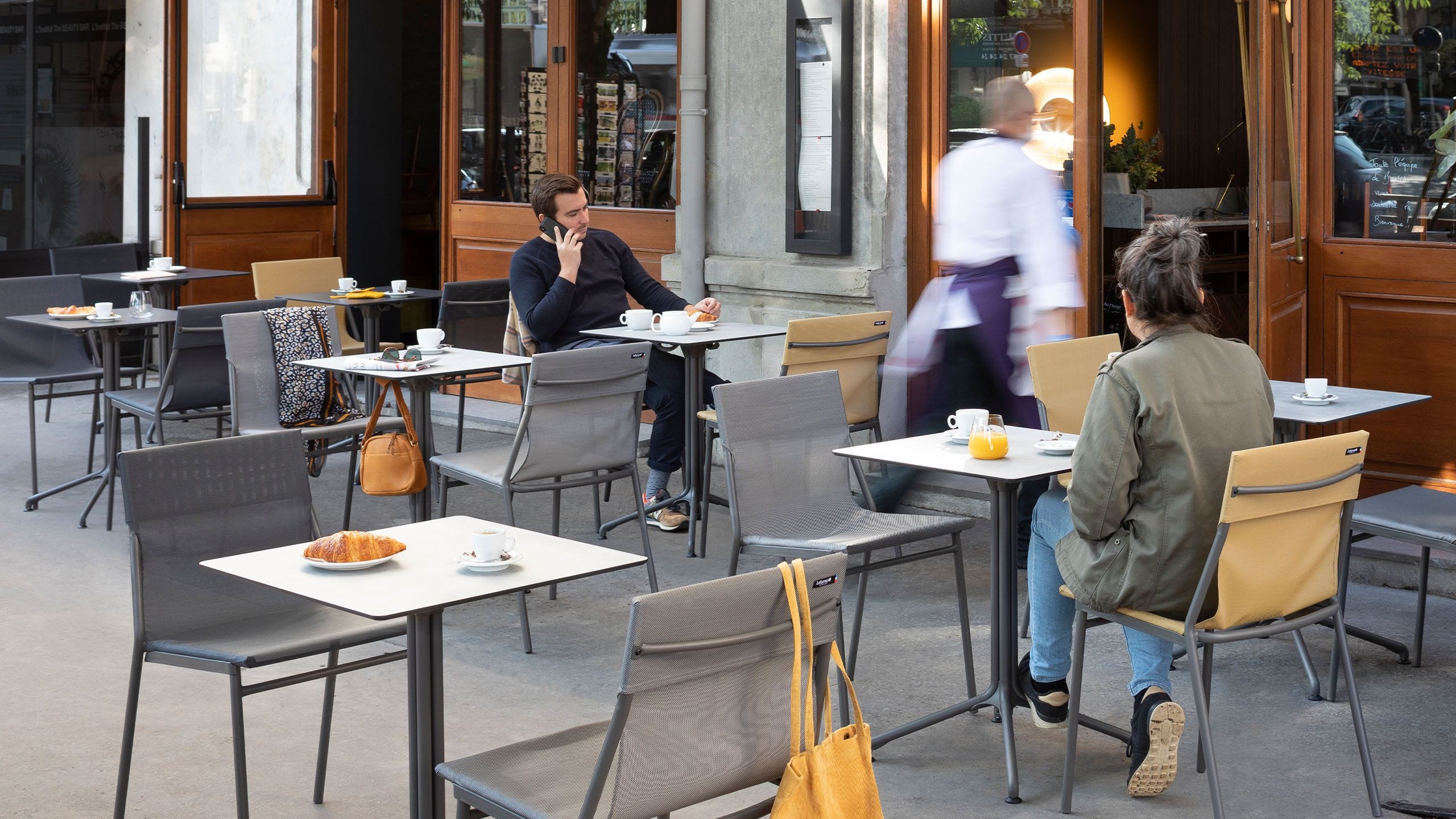 How to set up a restaurant patio ?